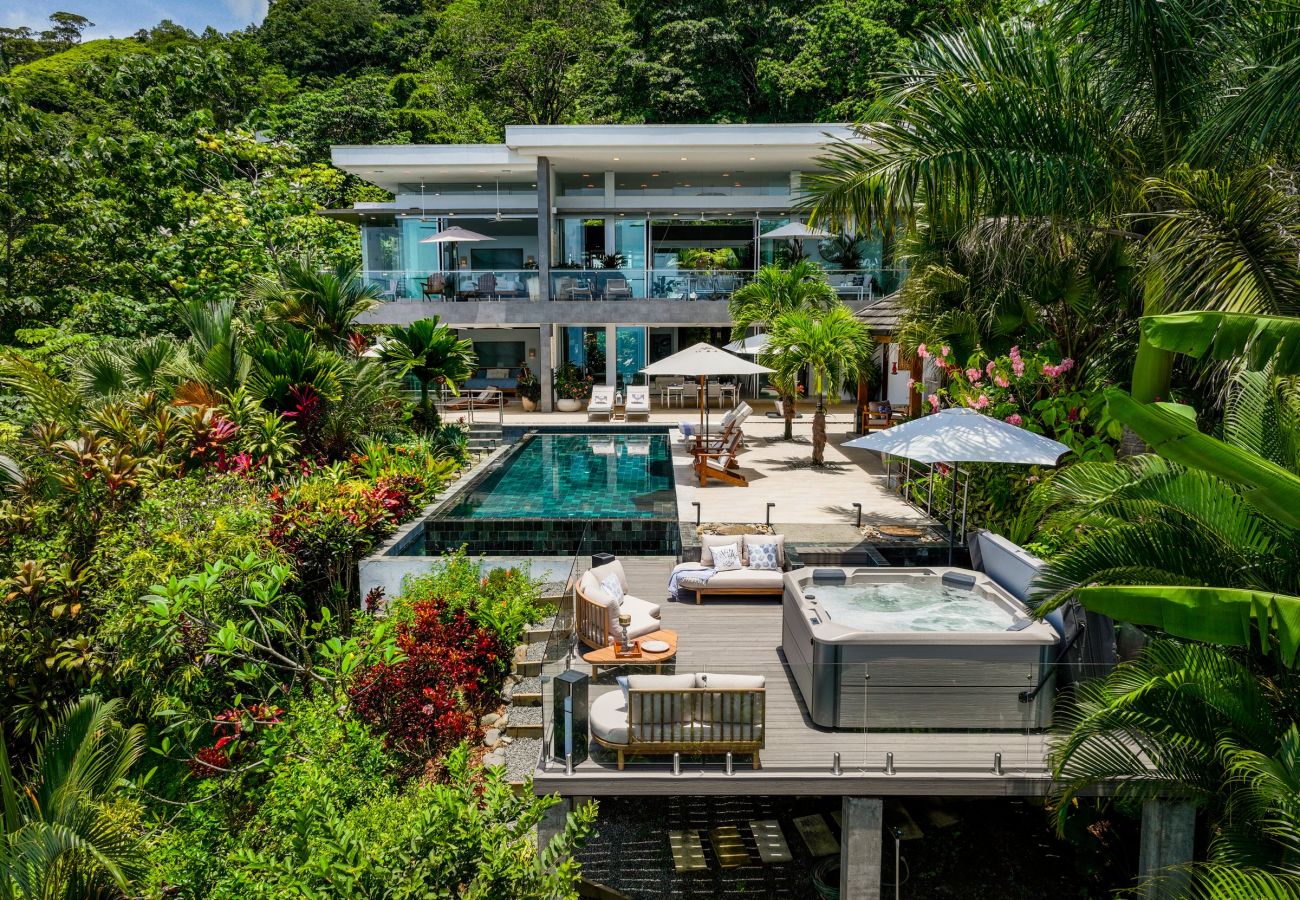 Villa in Dominicalito - Lipstick Palms by Pura Villas
