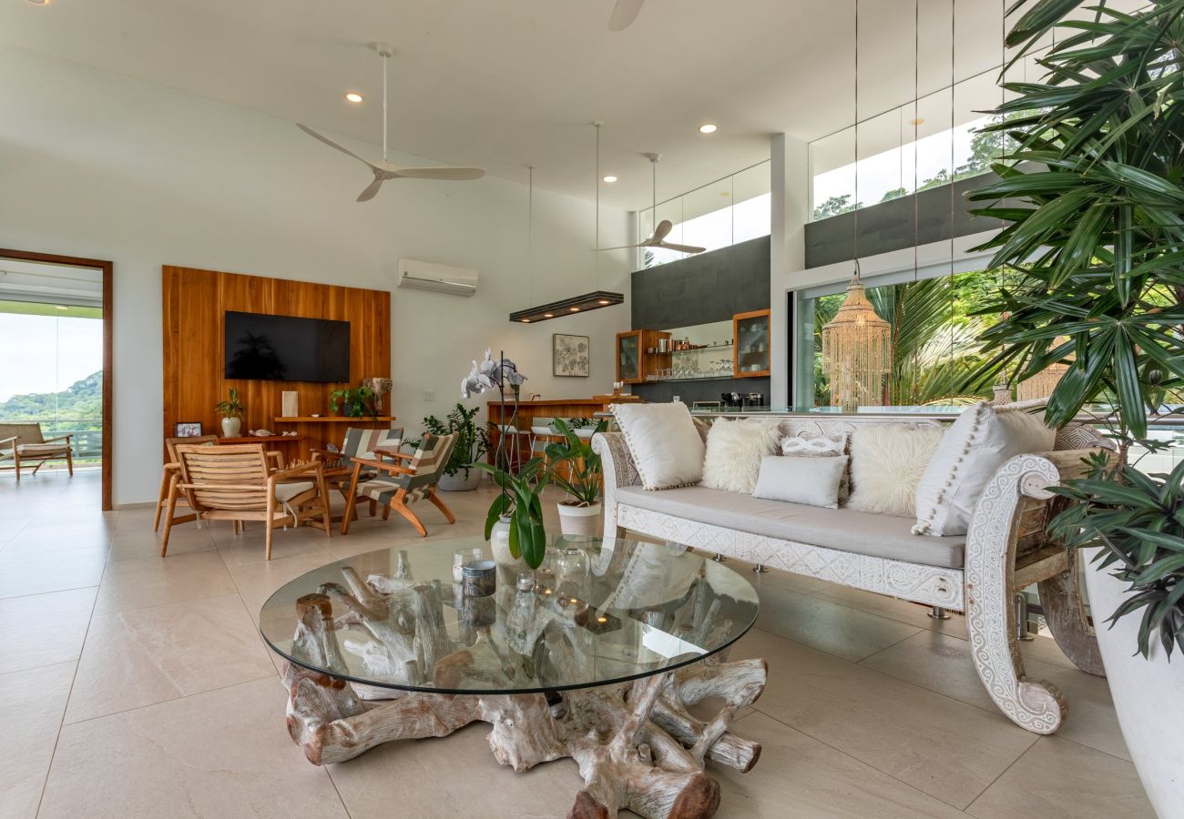 Villa in Dominicalito - Lipstick Palms by Pura Villas