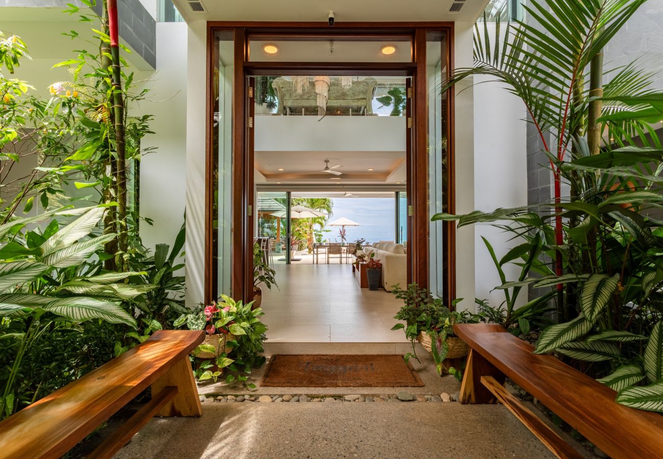 Villa in Dominicalito - Lipstick Palms by Pura Villas