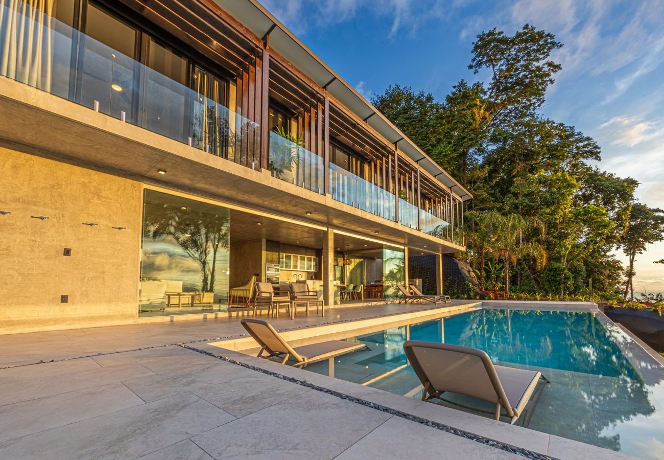 Villa in Bahía Ballena - Villa Montana Verde by Pura Villas