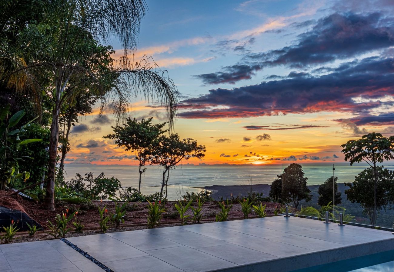 Villa in Bahía Ballena - Villa Montana Verde by Pura Villas